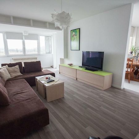 Riverview Apartment Ösek Dış mekan fotoğraf