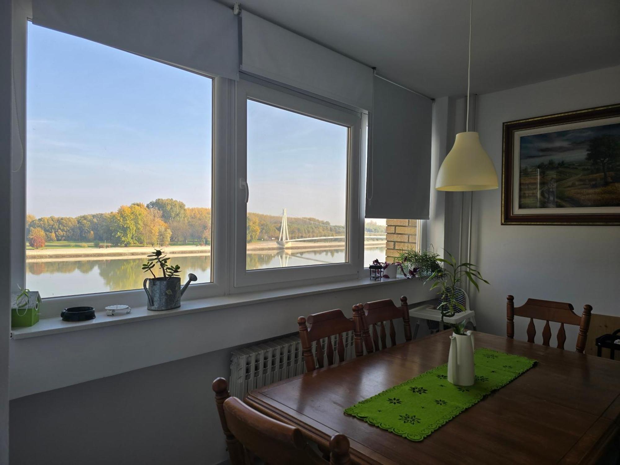 Riverview Apartment Ösek Dış mekan fotoğraf