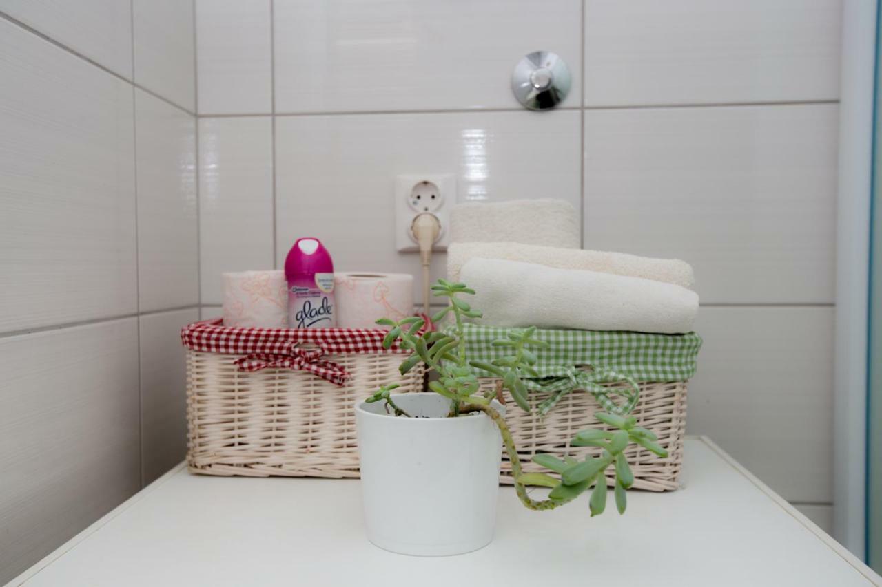 Riverview Apartment Ösek Dış mekan fotoğraf