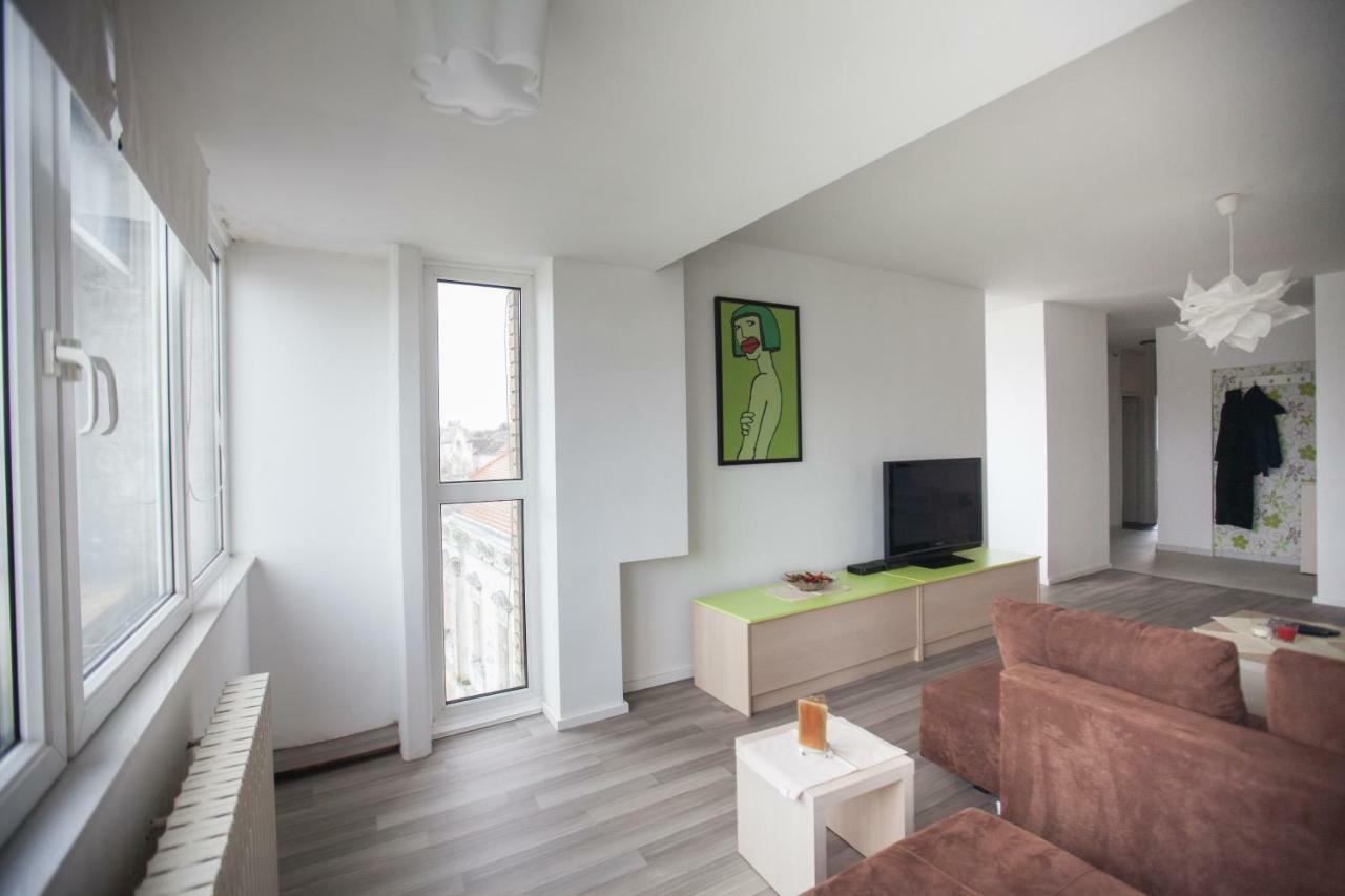 Riverview Apartment Ösek Dış mekan fotoğraf