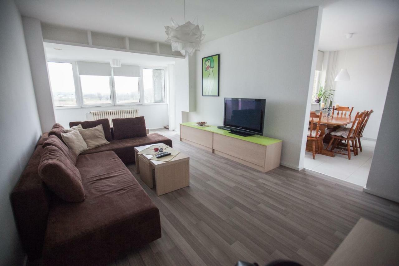 Riverview Apartment Ösek Dış mekan fotoğraf