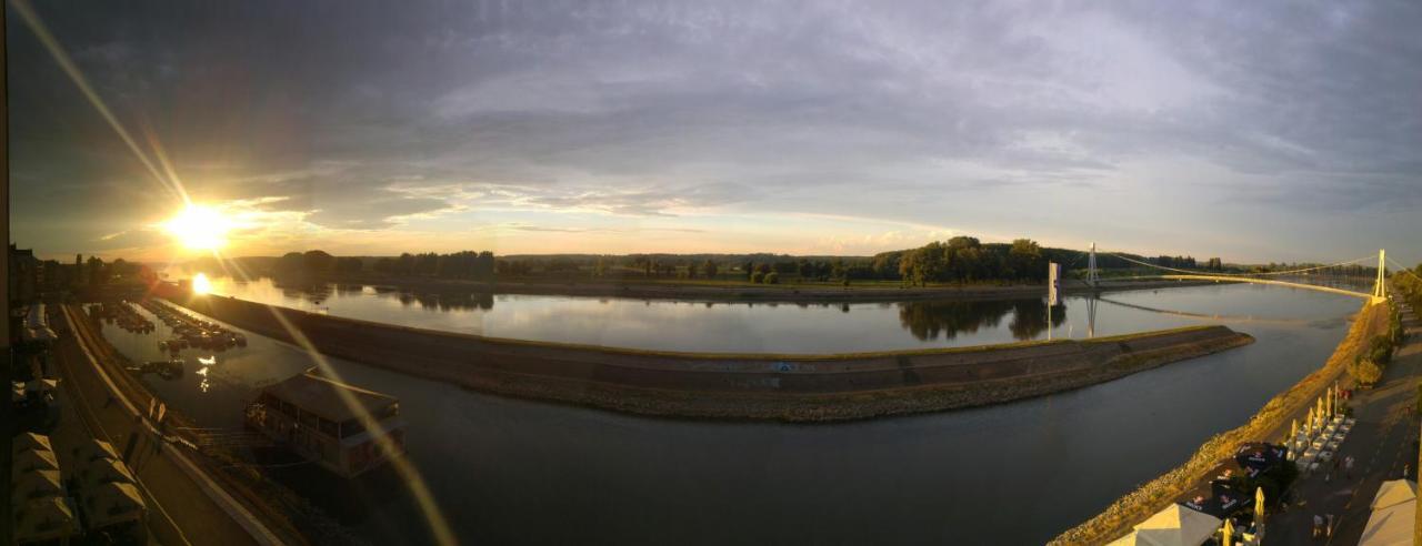 Riverview Apartment Ösek Oda fotoğraf